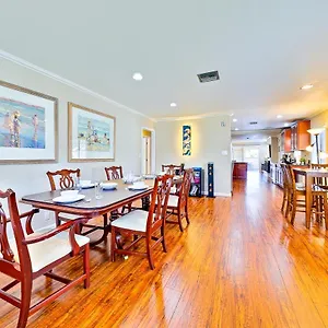 https://disney-getaway-anaheim.topanaheimhotels.com