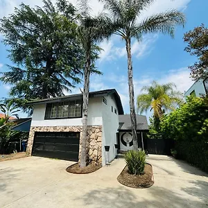 https://charming-duplex-home.topanaheimhotels.com
